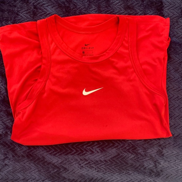 Nike - Picture 2 of 3